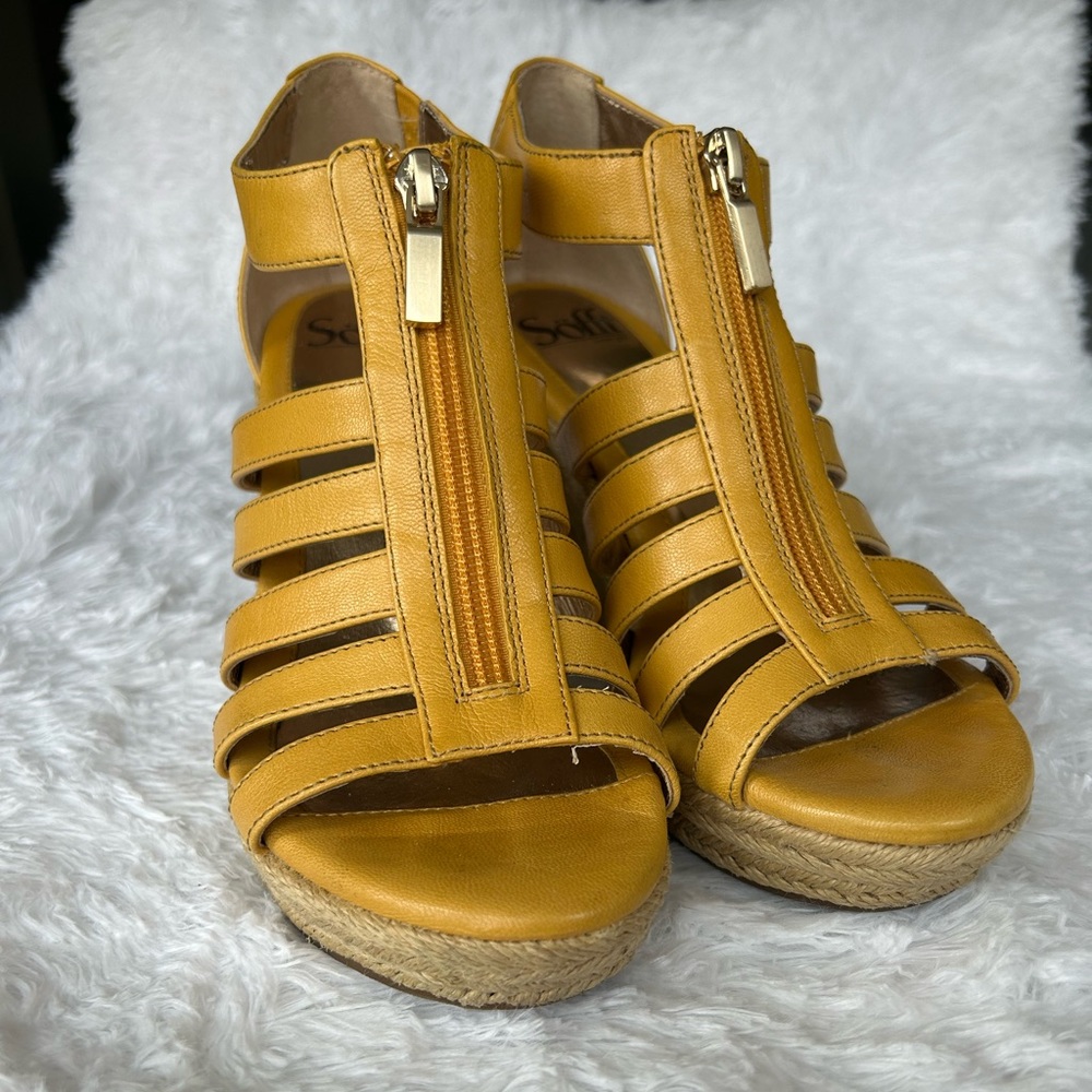 Sofft Wedge Zippered Sandals